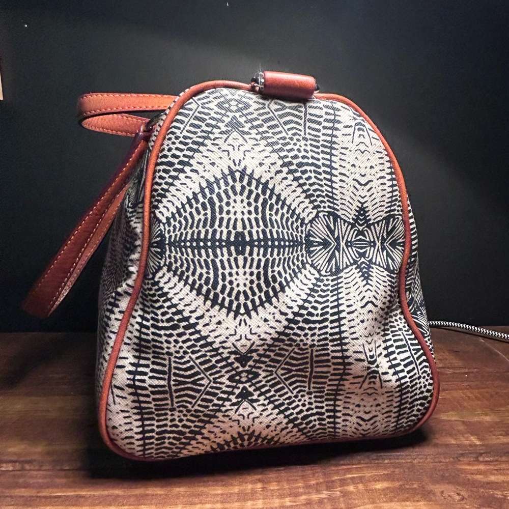 RARE L.A.M.B Aztec and lamb printed leather duffle handbag Y2K style - Picture 4 of 15